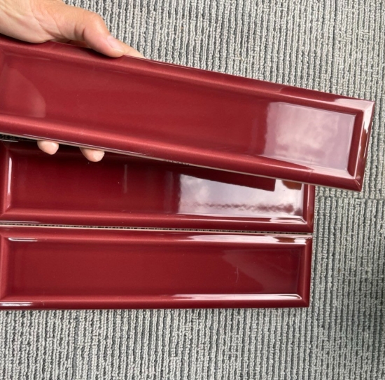GẠCH THẺ 68X280 LÕM CẠNH MÀU ĐỎ 